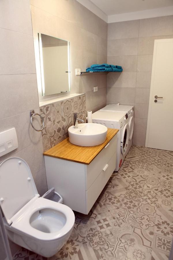 Uma Apartment