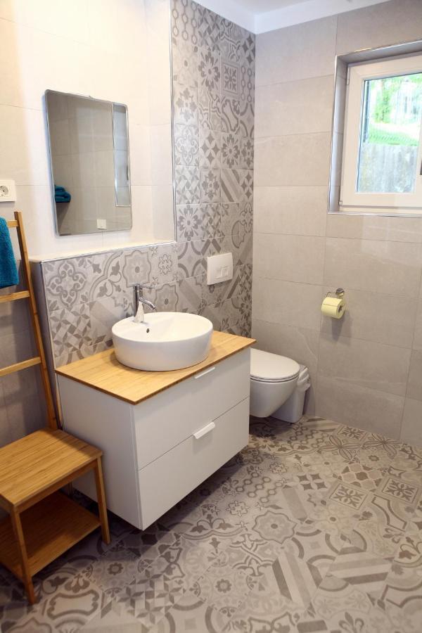Uma Apartmán